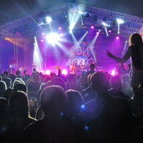 OPEN AIR